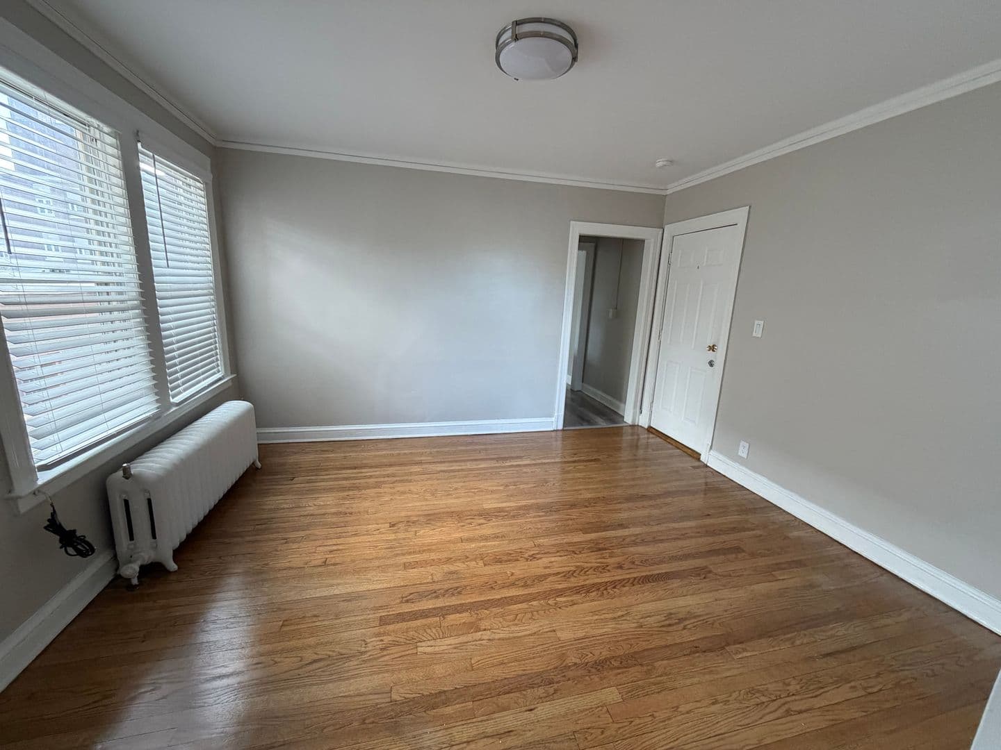 West Hartford Apartment: 843 Farmington Avenue