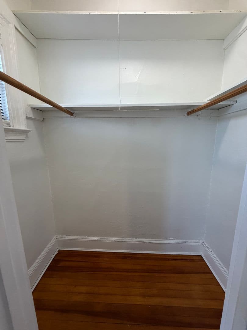 West Hartford Apartment: 843 Farmington Avenue