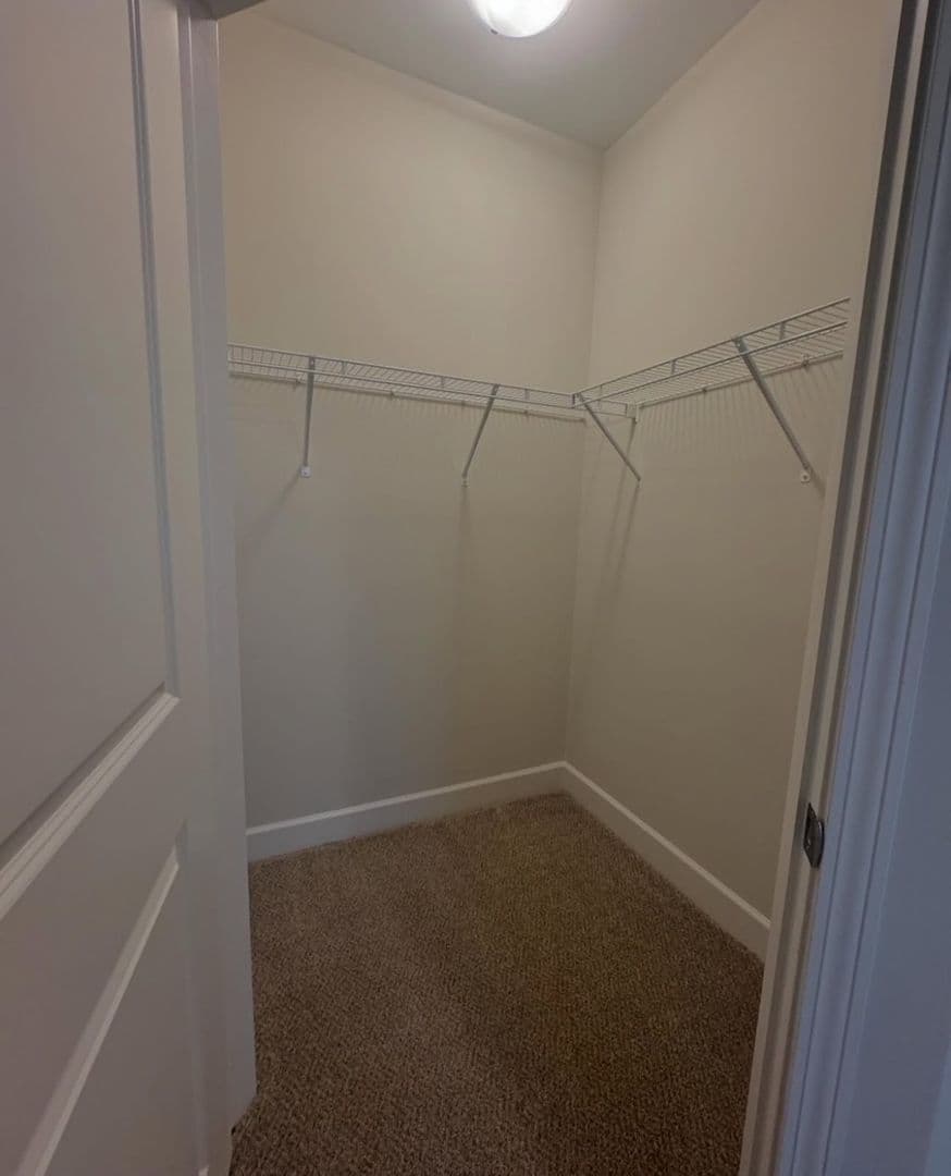 Old Saybrook Apartment: 7 N Main St