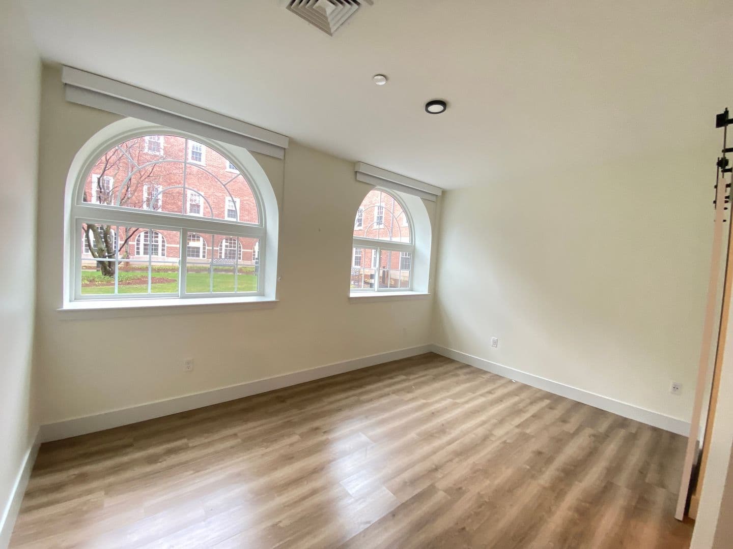 West Hartford Apartment: 1 Park Rd