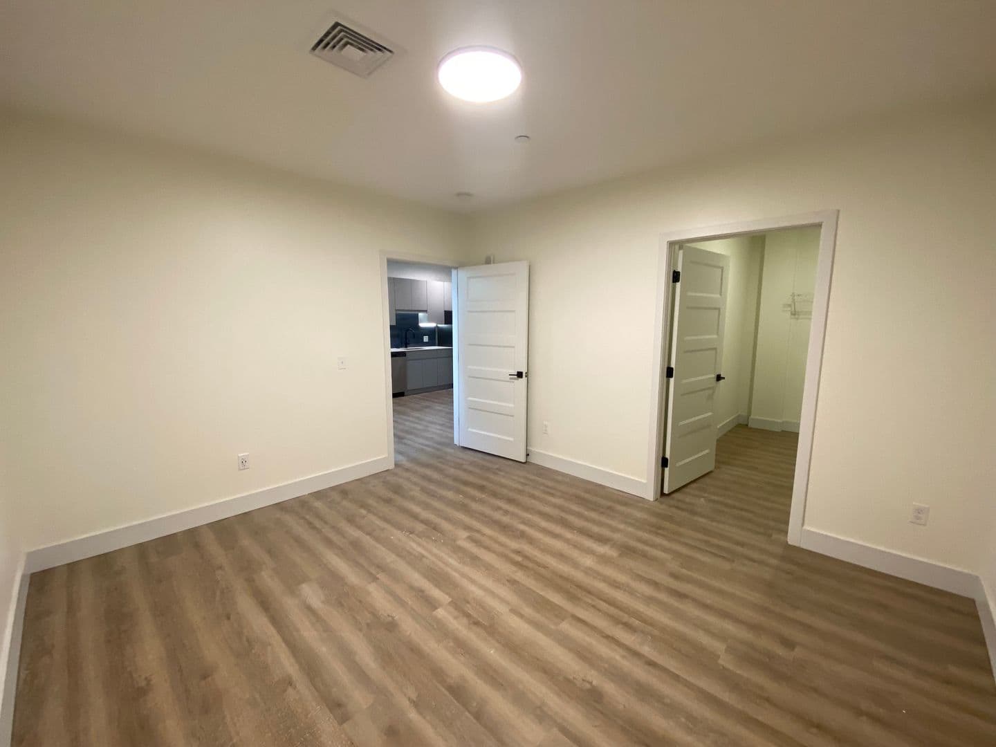 West Hartford Apartment: 1 Park Rd
