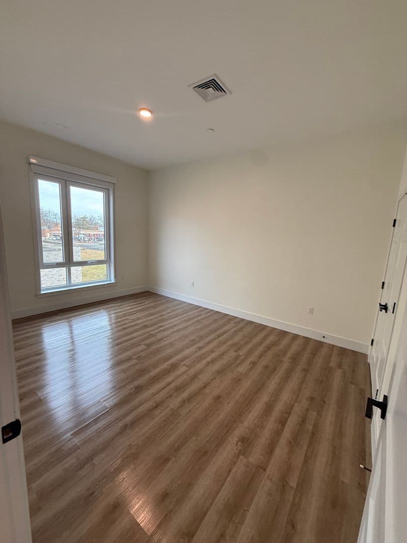 West Hartford Apartment: 1 Park Rd