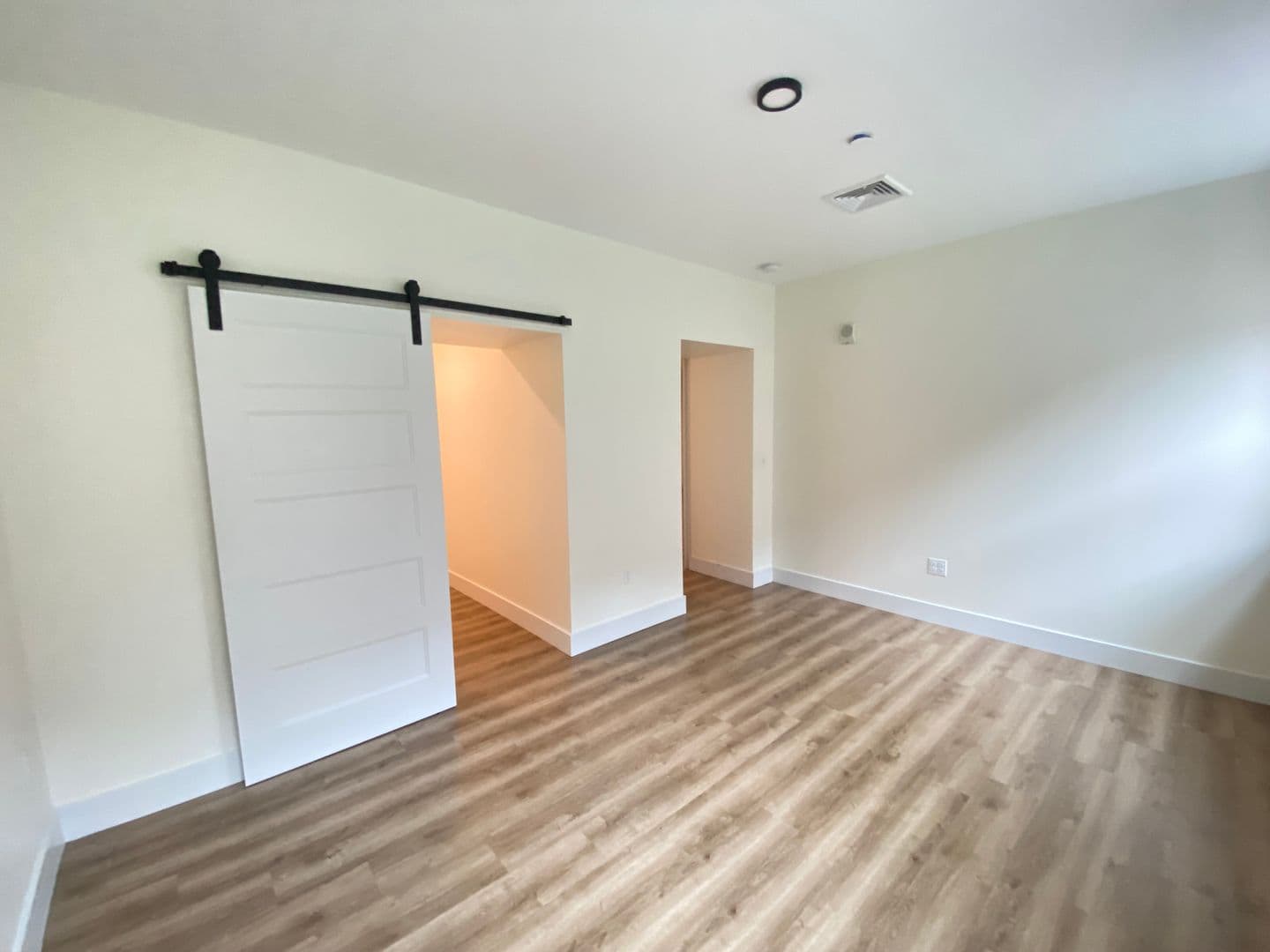 West Hartford Apartment: 1 Park Rd