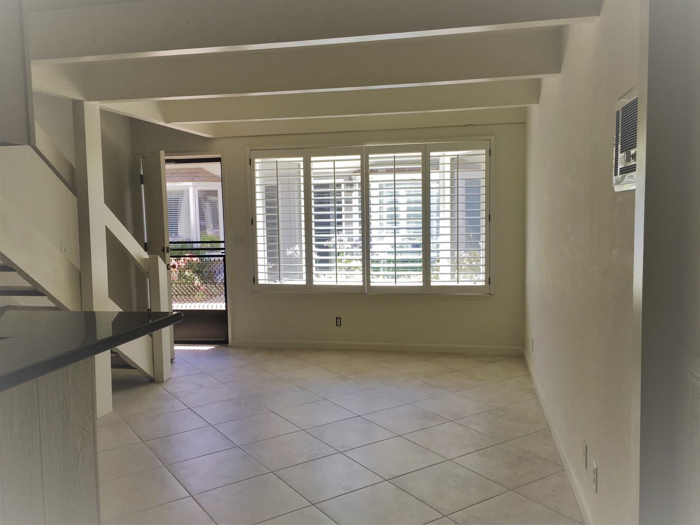 Carpenteria Condo: 130 Ash Avenue #8