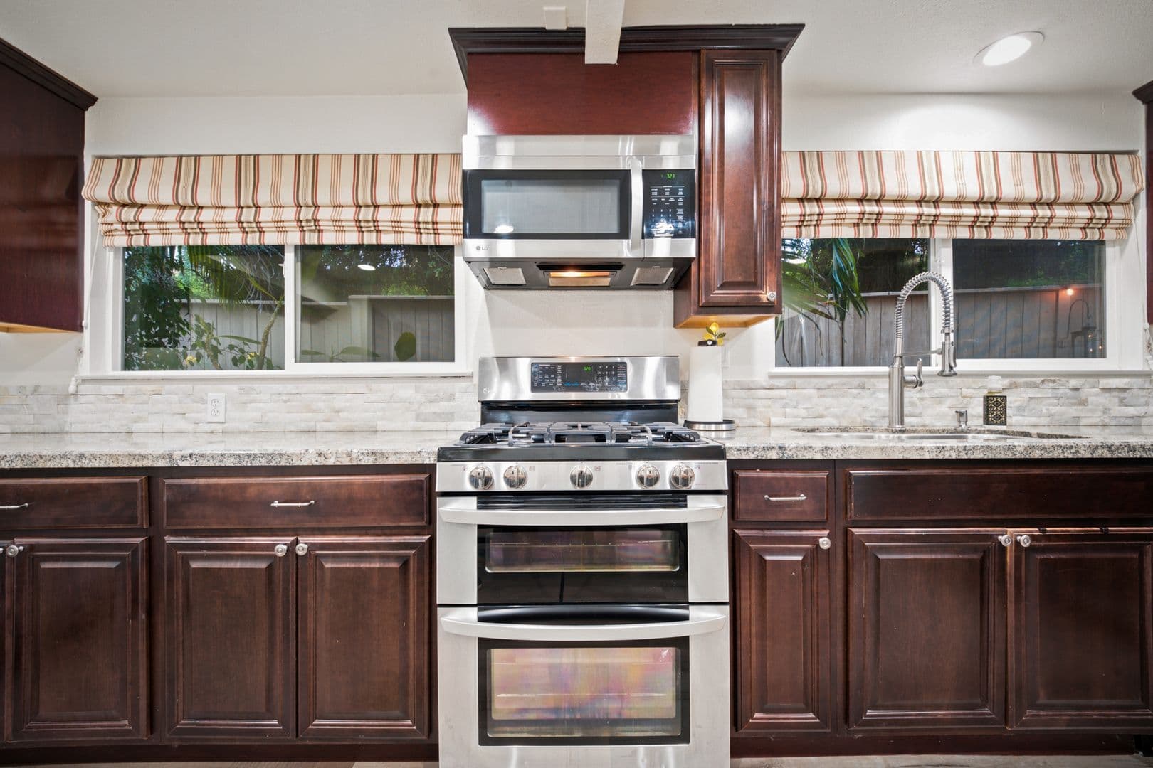 Oak Park House: 6767 Pheasant Lane