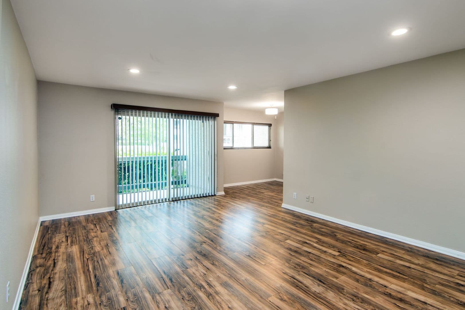Calabasas Apartment: 23679 Park Capri #13