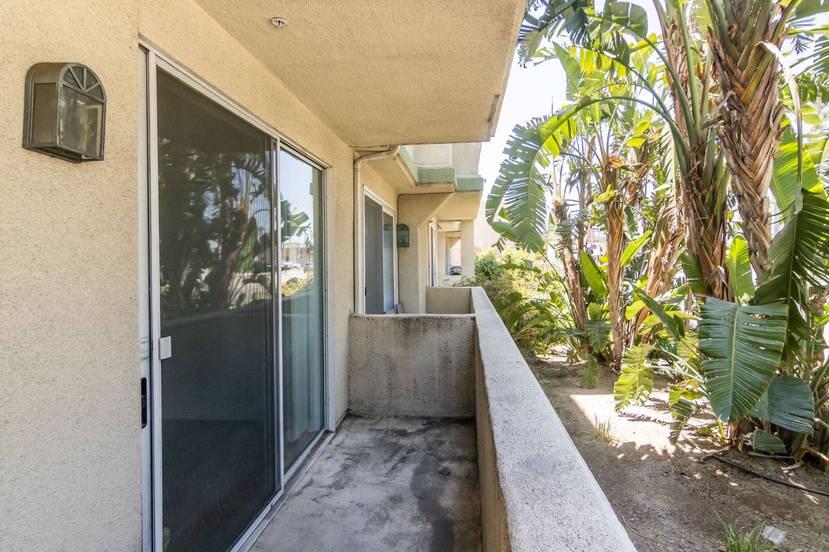 Granada Hills House: 16940 Chatsworth St #106