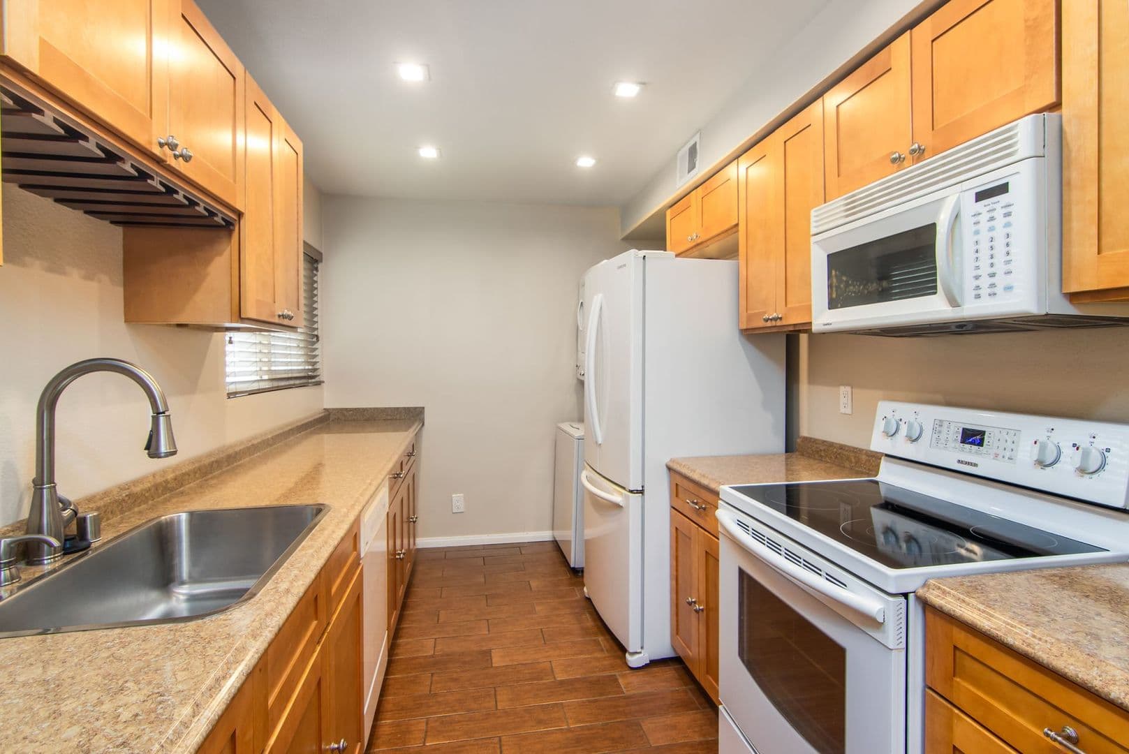 Calabasas Apartment: 23679 Park Capri #13
