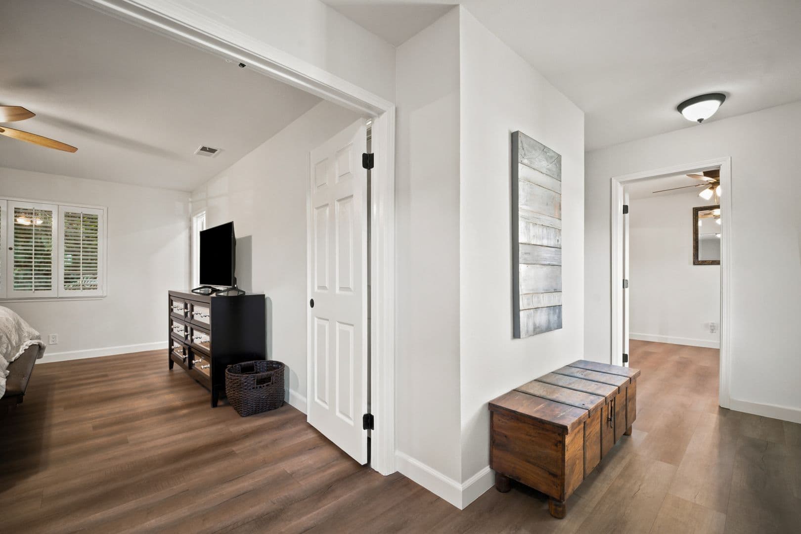Oak Park House: 6767 Pheasant Lane