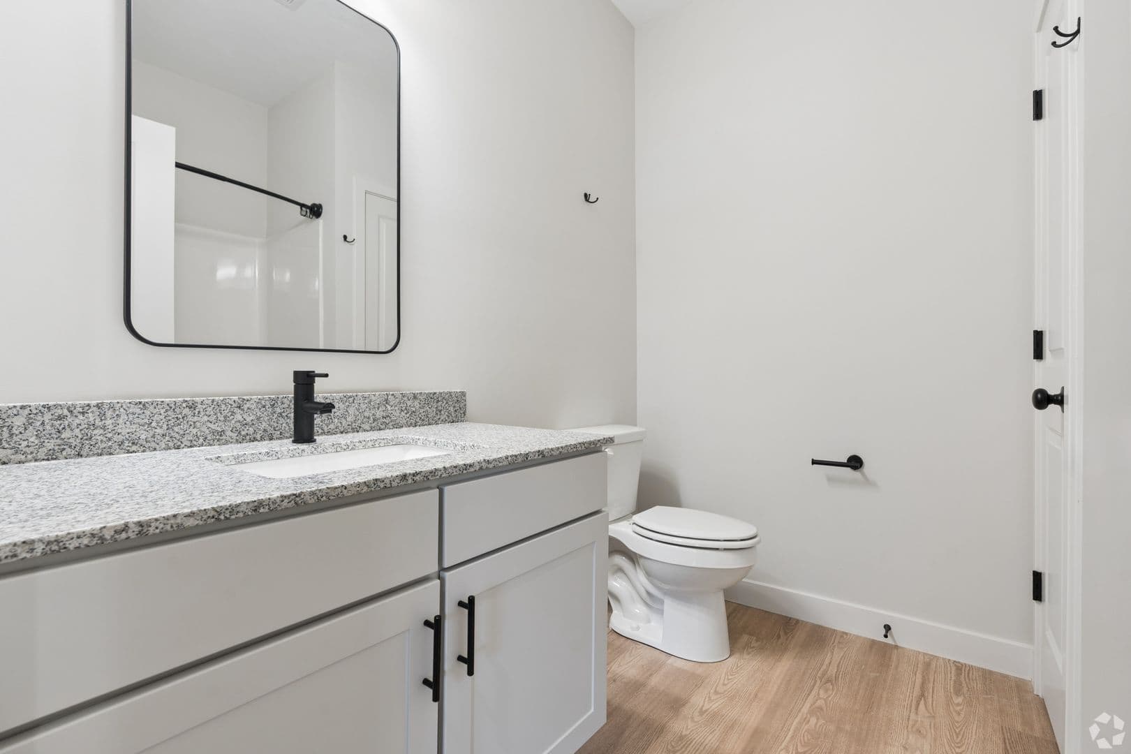 Lexington Apartment: 1100 Armstrong Mill Rd