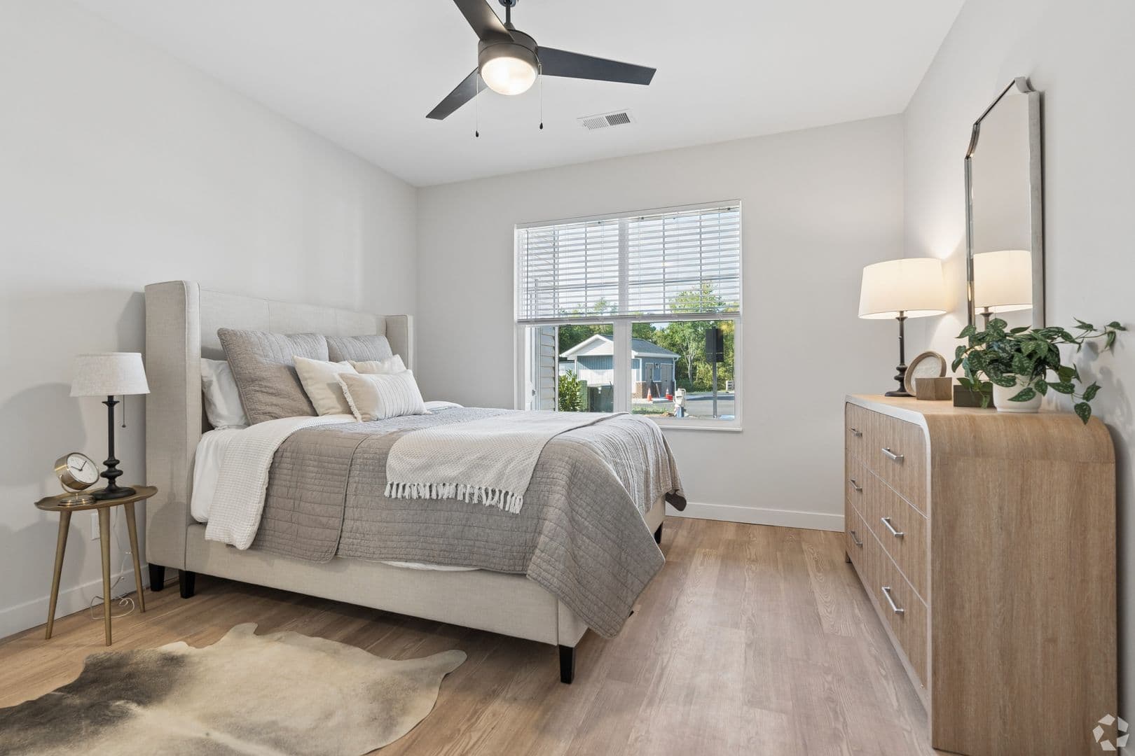 Lexington Apartment: 1100 Armstrong Mill Rd