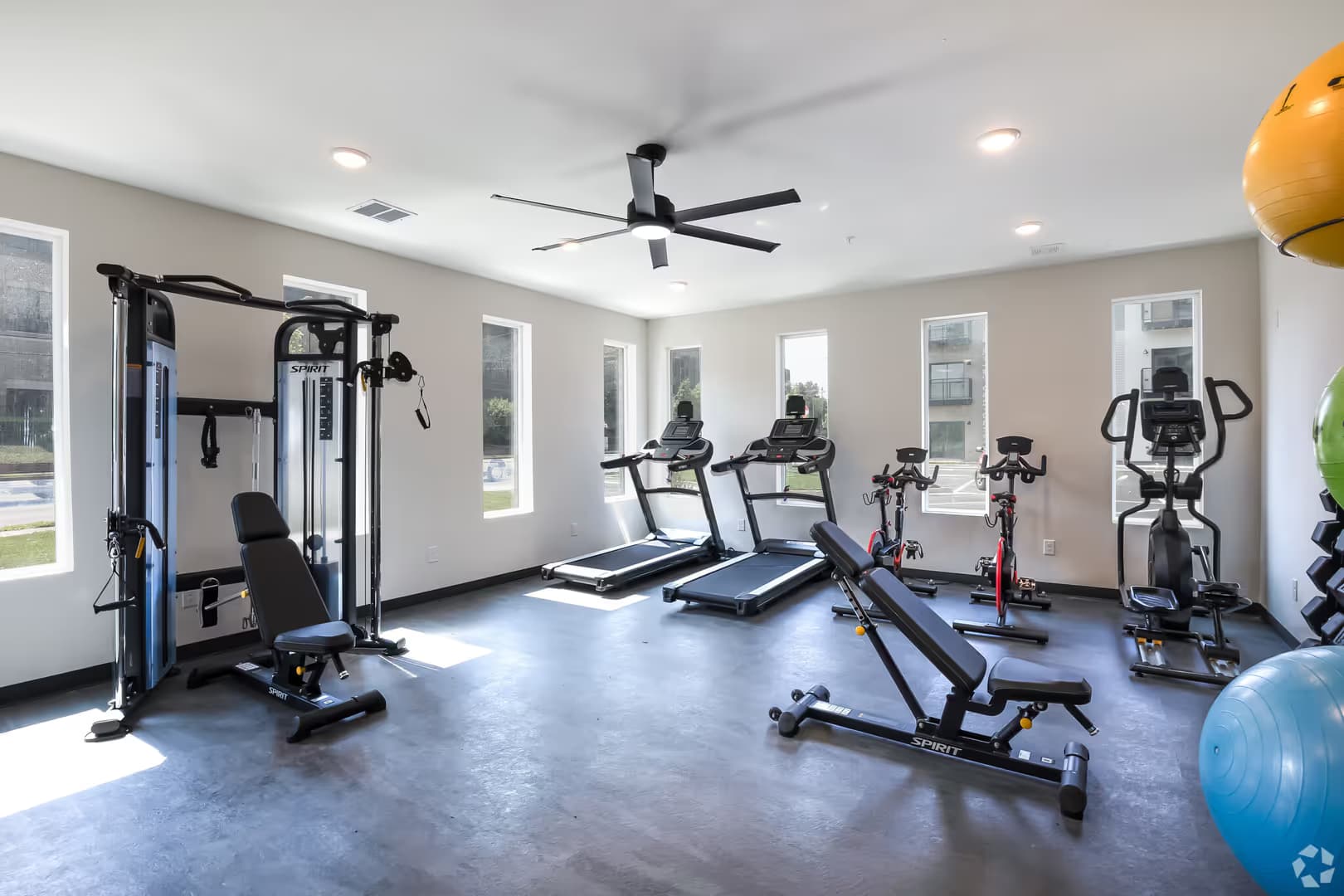 Lexington Apartment: 1729 Nicholasville Road