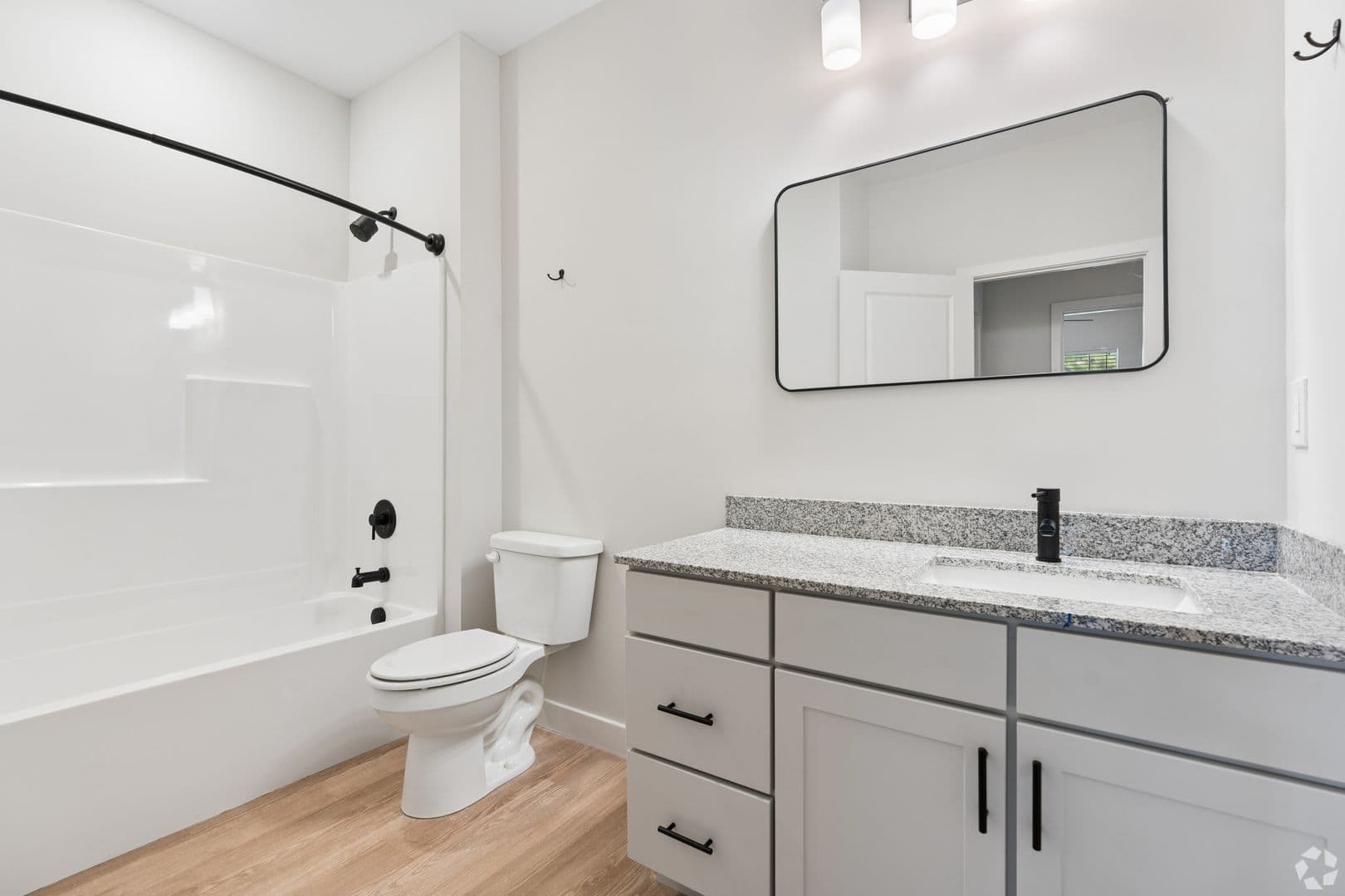 Lexington Apartment: 1100 Armstrong Mill Rd