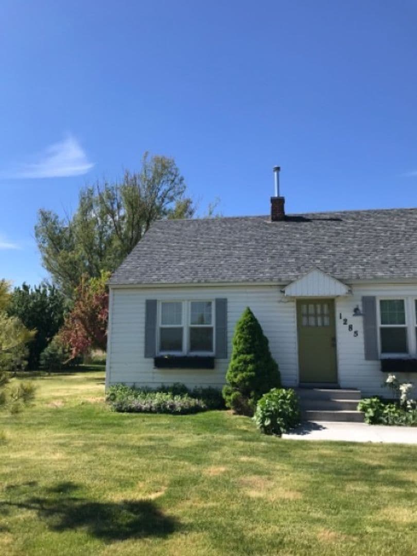 Twin Falls House: 1285 Falls Ave W