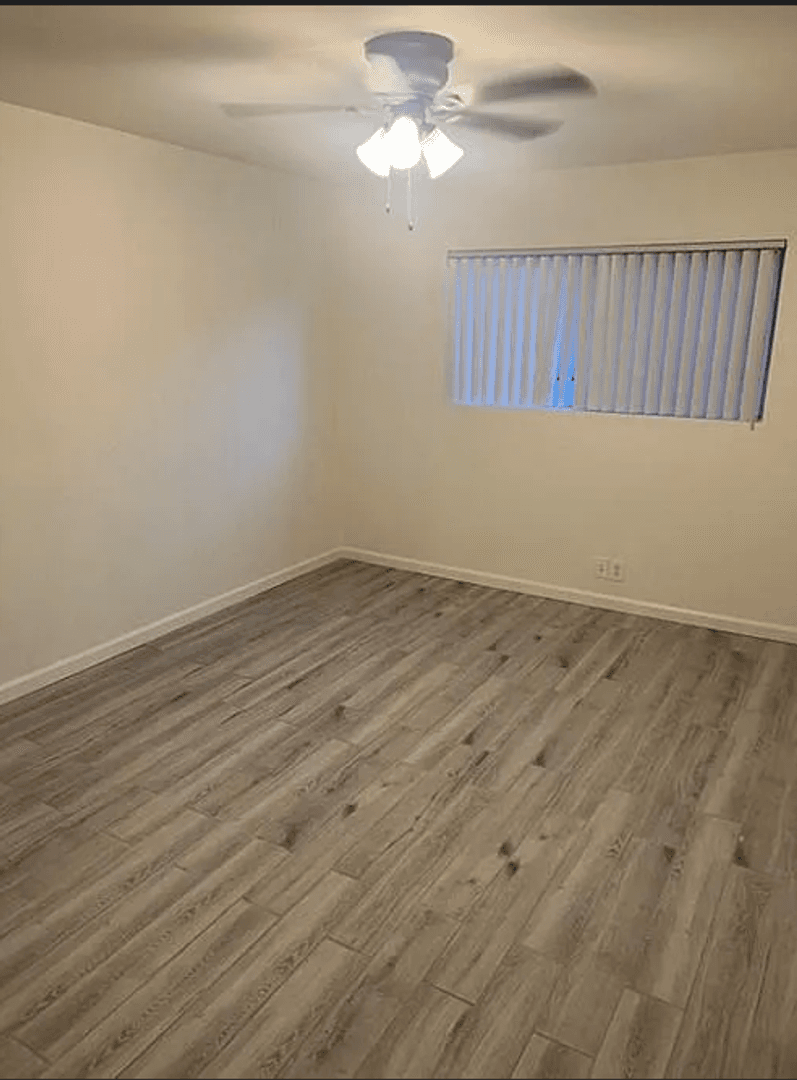 Hawthorne Apartment: 13520 Lemoli Ave