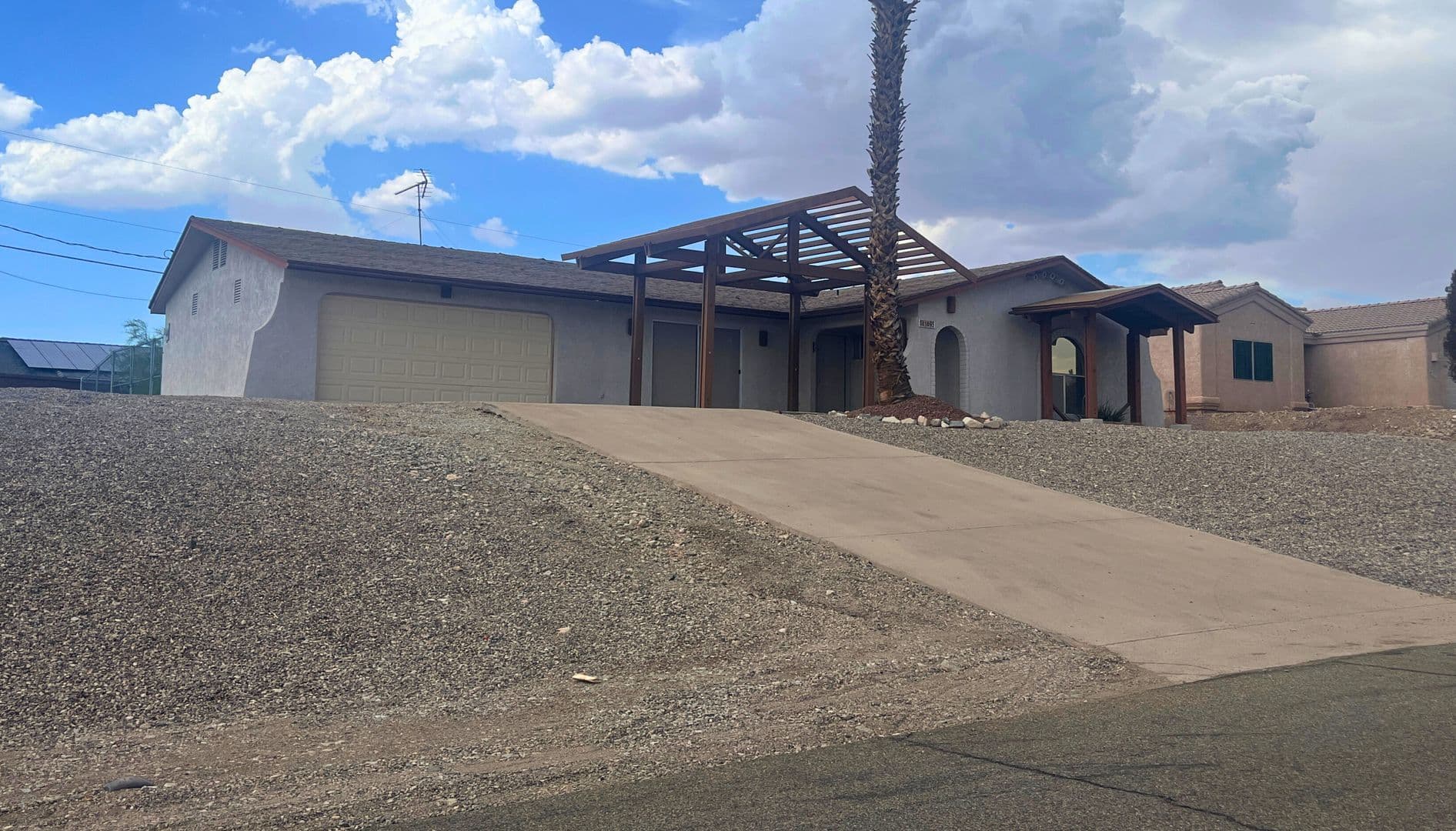 Lake Havasu City House: 1695 Willow Ave.