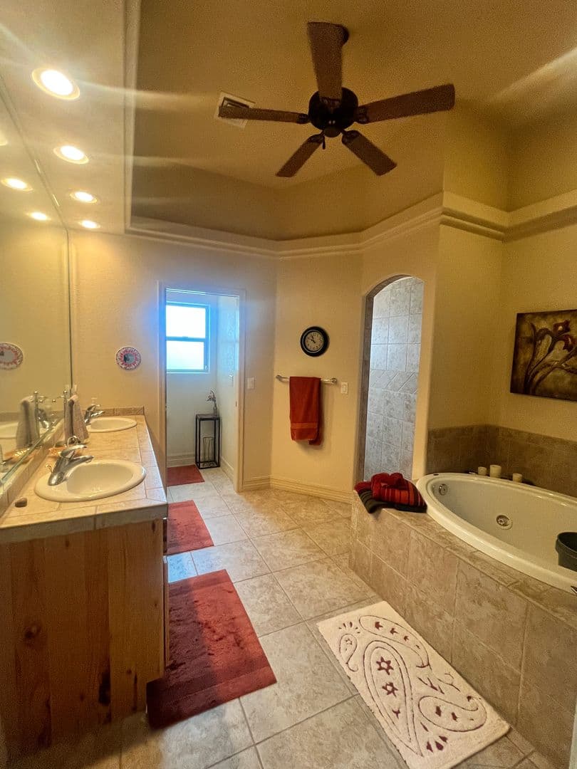 Lake Havasu CIty House: 1011 Palo Verde Plz