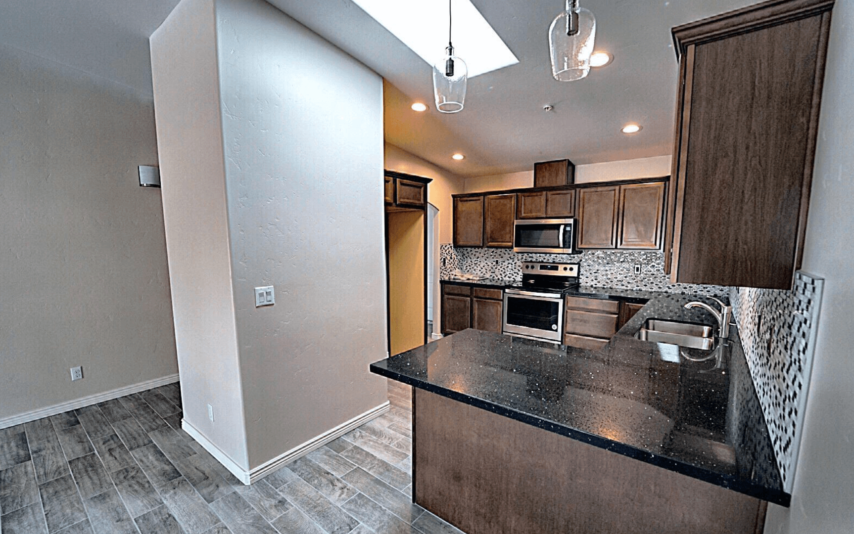Lake Havasu City Multiplex: 3300 Tomahawk Dr - Unit 102