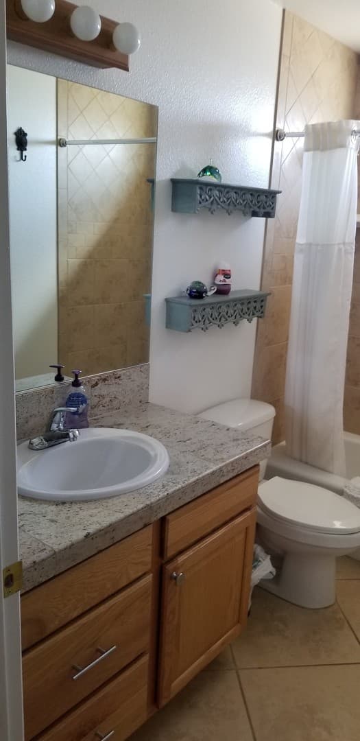 Lake Havasu City House: 2410 Hillview Dr