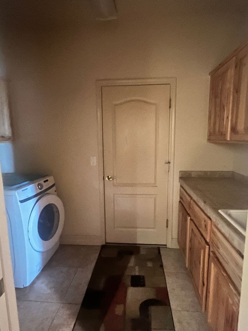 Lake Havasu CIty House: 1011 Palo Verde Plz