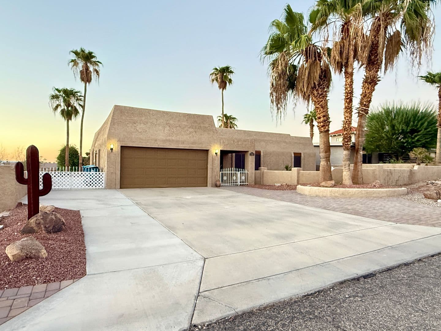 Lake Havasu City House: 745 Paseo Granada