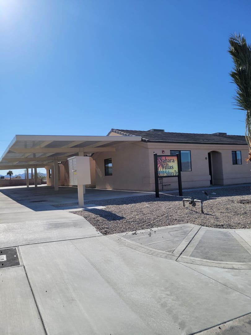 Lake Havasu City Apartment: 2110 Sahara Dr