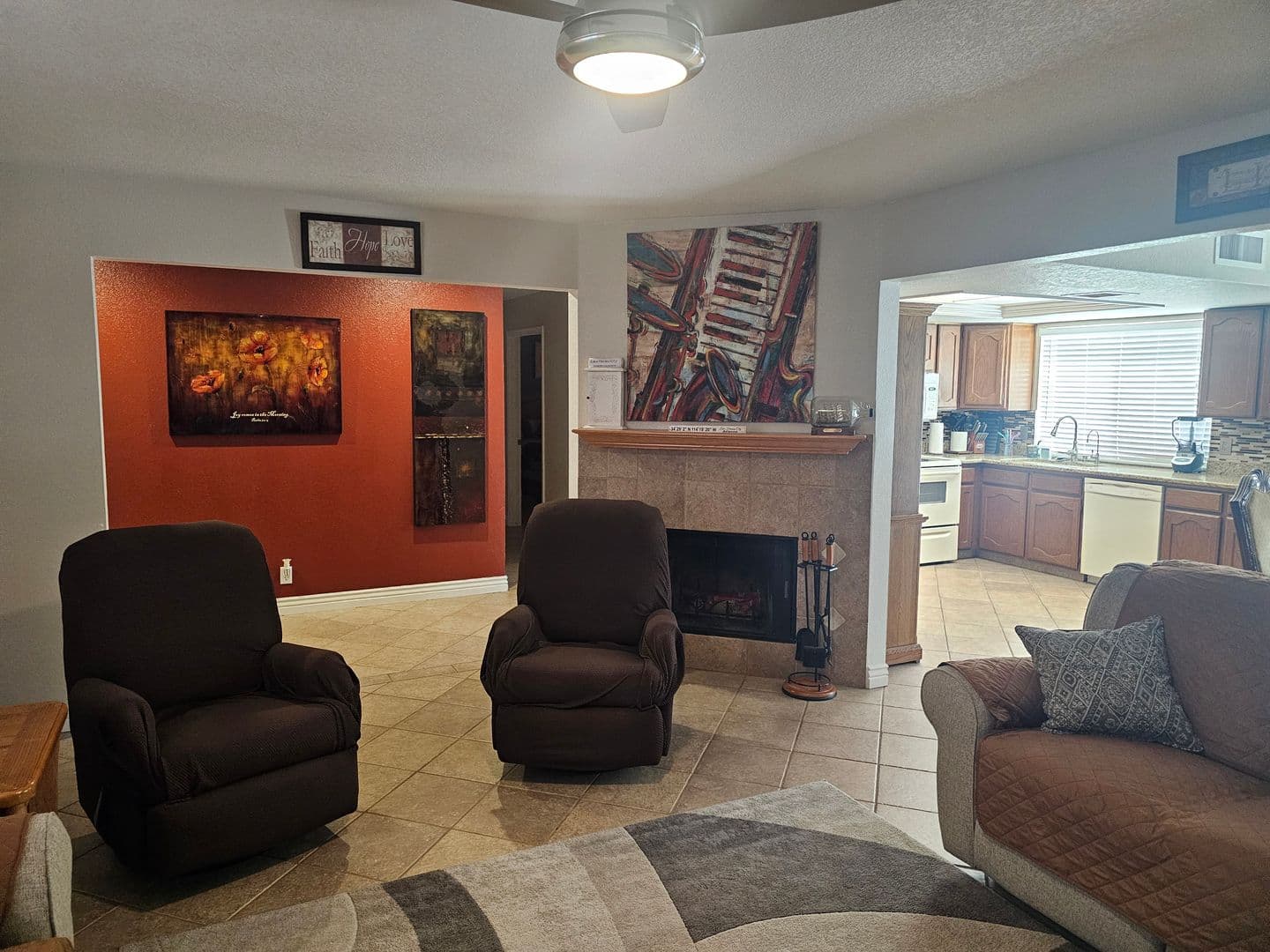 Lake Havasu City House: 3746 Mission Dr S