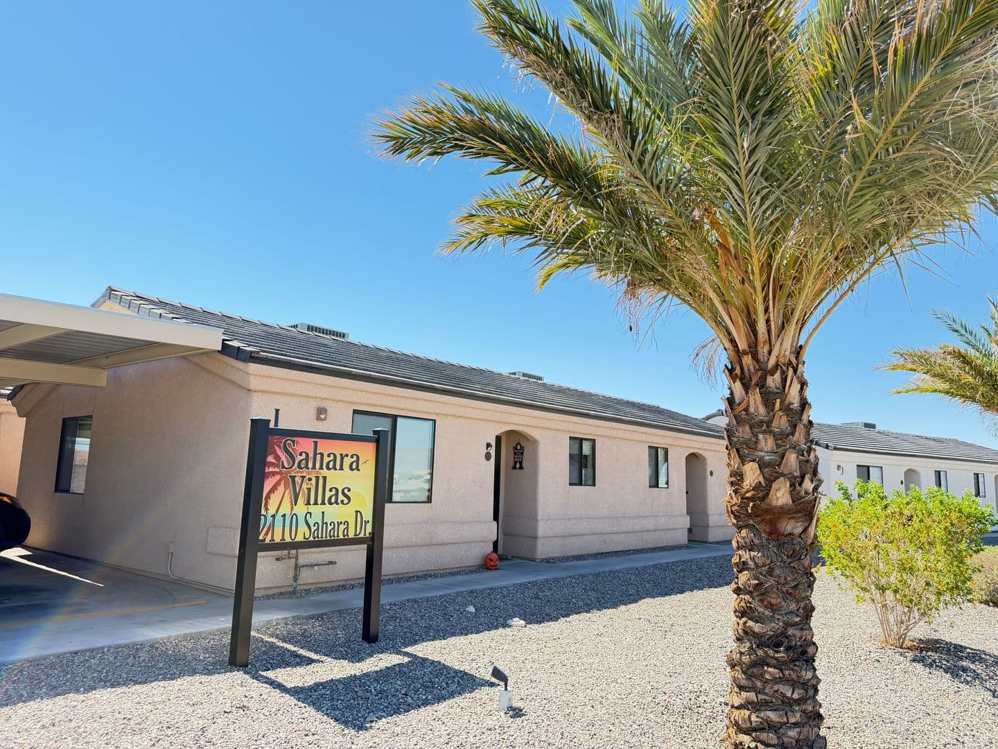 Lake Havasu City Apartment: 2110 Sahara Dr