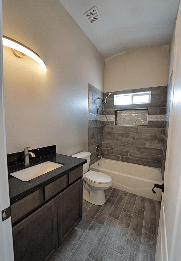 Lake Havasu City Multiplex: 3300 Tomahawk Dr - Unit 102