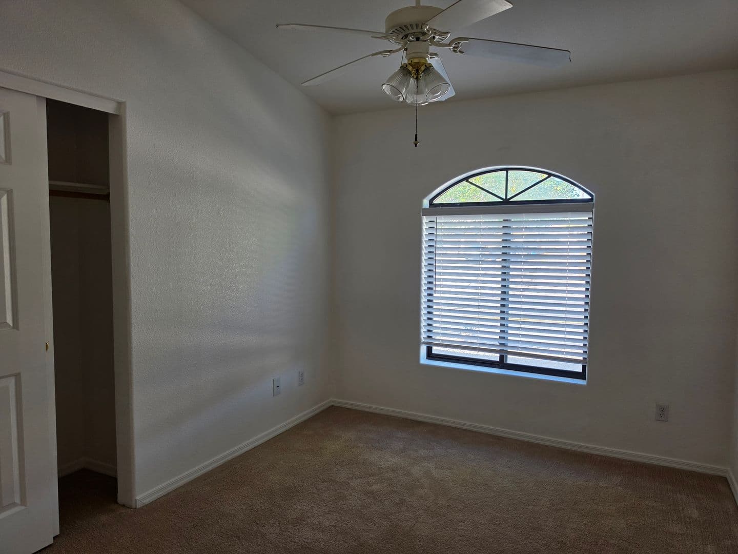 Lake Havasu City House: 3050 McCulloch Blvd N