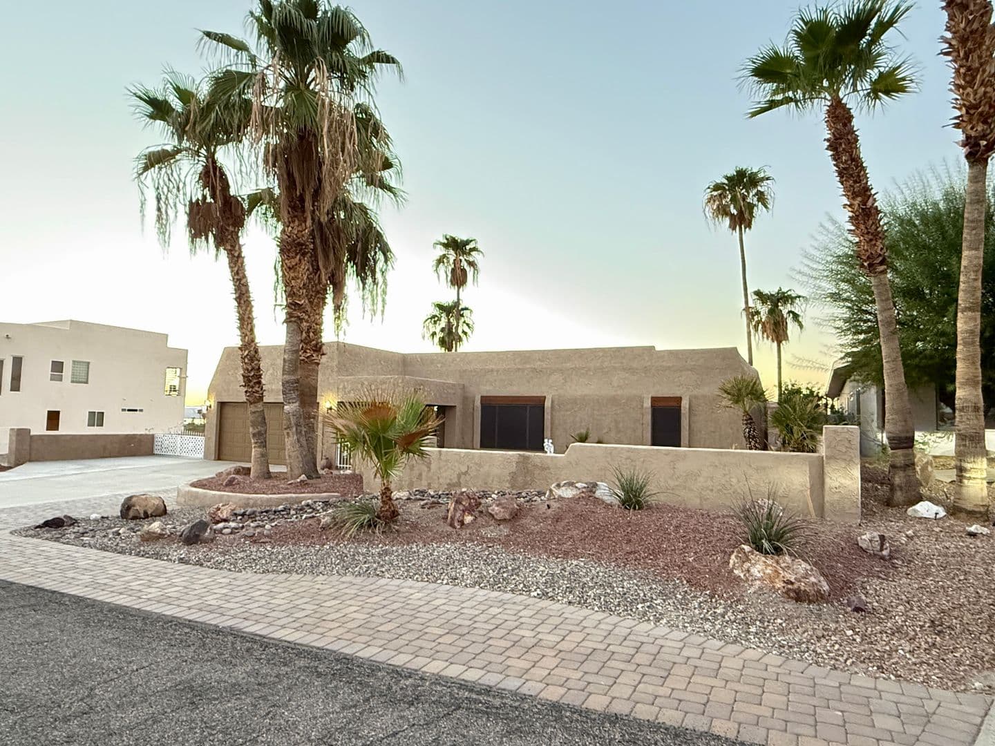 Lake Havasu City House: 745 Paseo Granada