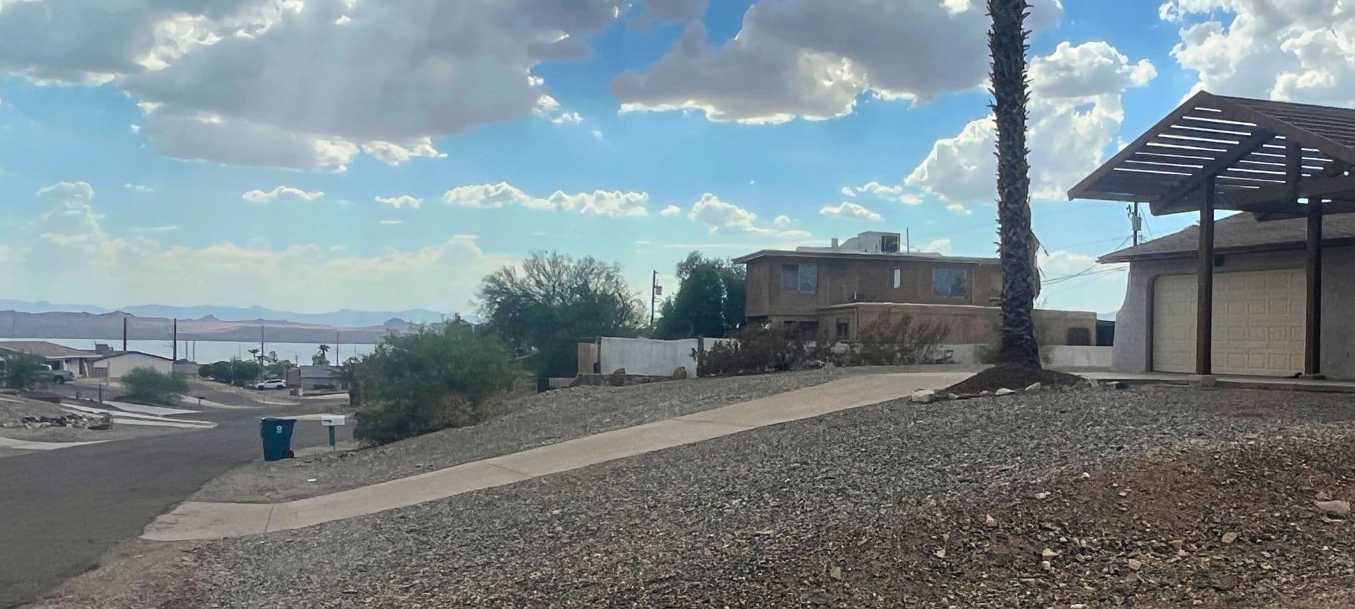 Lake Havasu City House: 1695 Willow Ave.