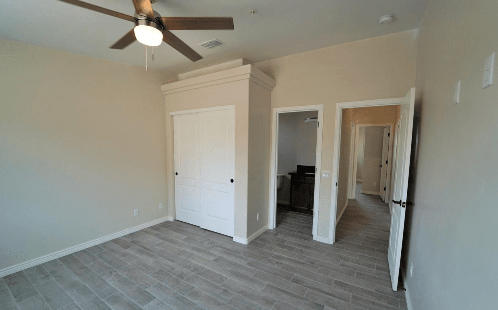 Lake Havasu City Multiplex: 3300 Tomahawk Dr - Unit 102