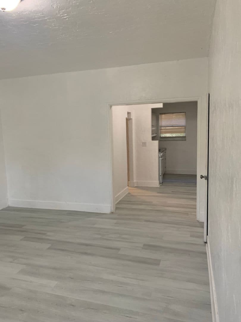 Miami Beach Apartment: 631-635-639 13th St