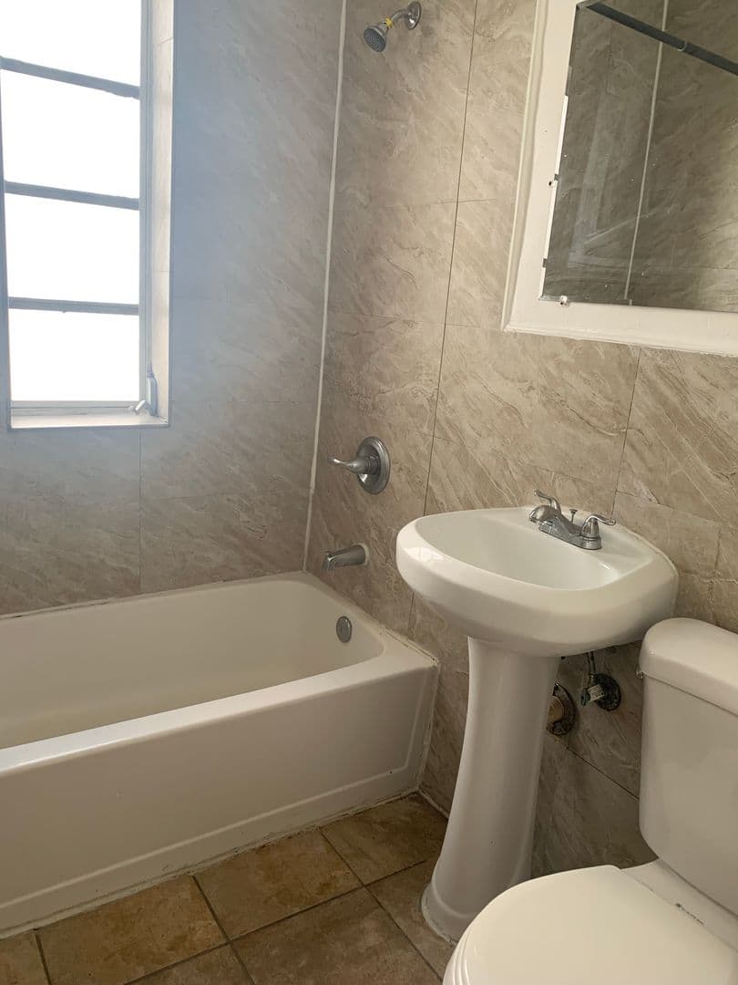 Miami Beach Apartment: 1350 Euclid Avenue