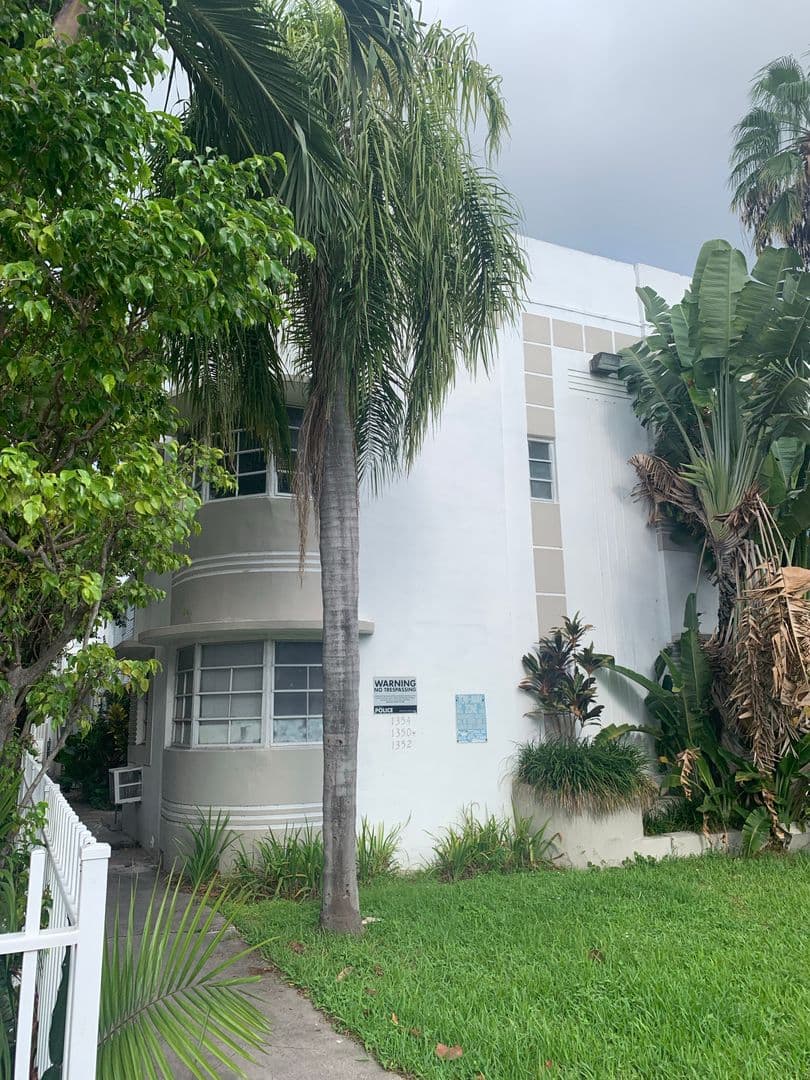Miami Beach Apartment: 1350 Euclid Avenue