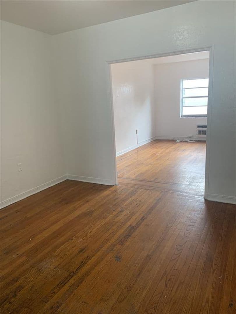 Miami Beach Apartment: 720 15th Street
