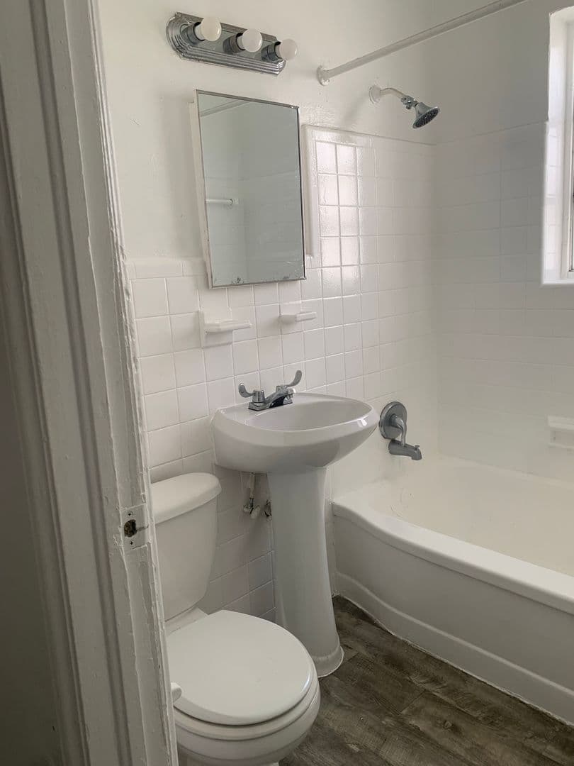 Miami Beach Apartment: 1350 Euclid Avenue