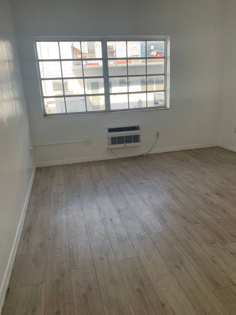 Miami Beach Apartment: 1114 Euclid Avenue