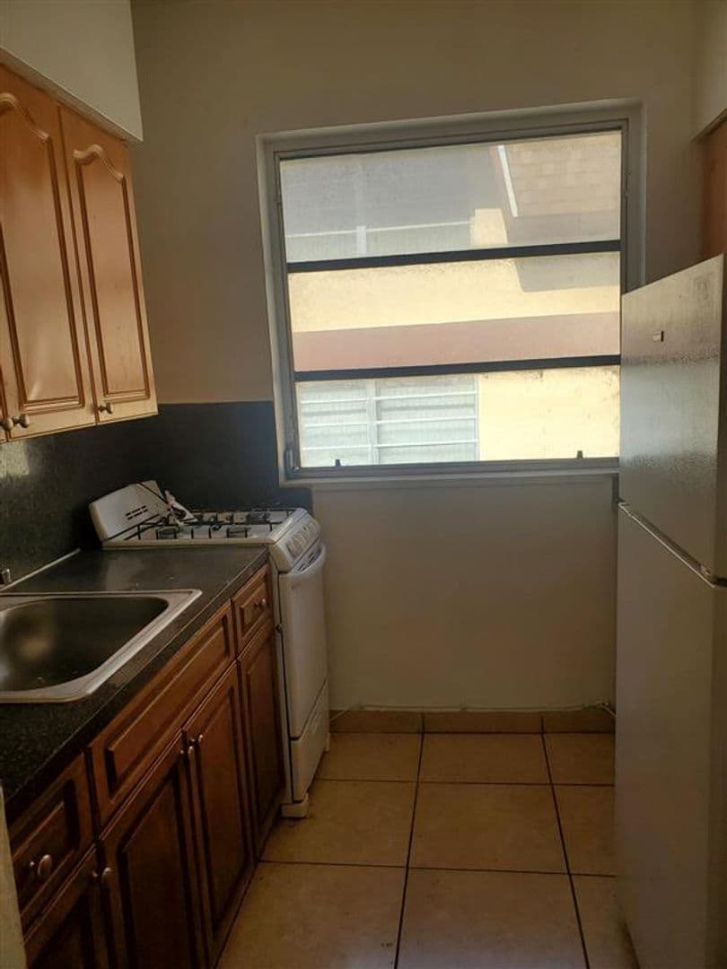 Miami Beach Apartment: 5