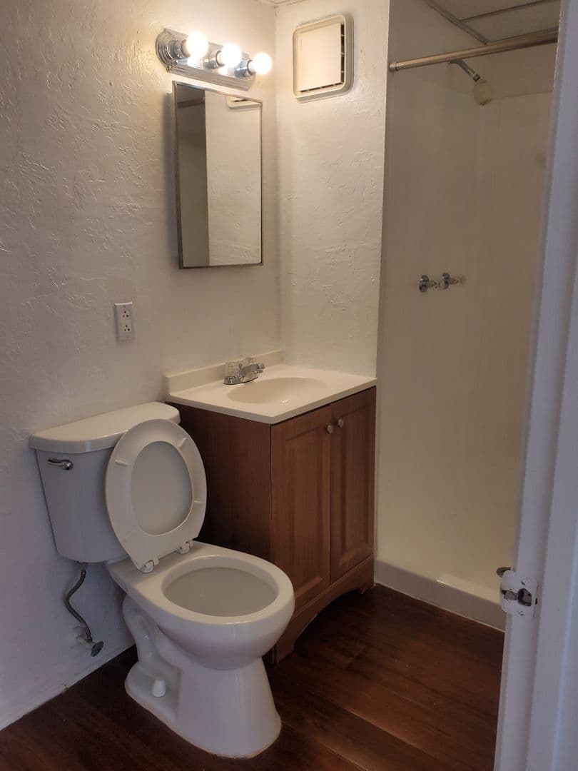 Miami Beach Apartment: 800 Washington Ave