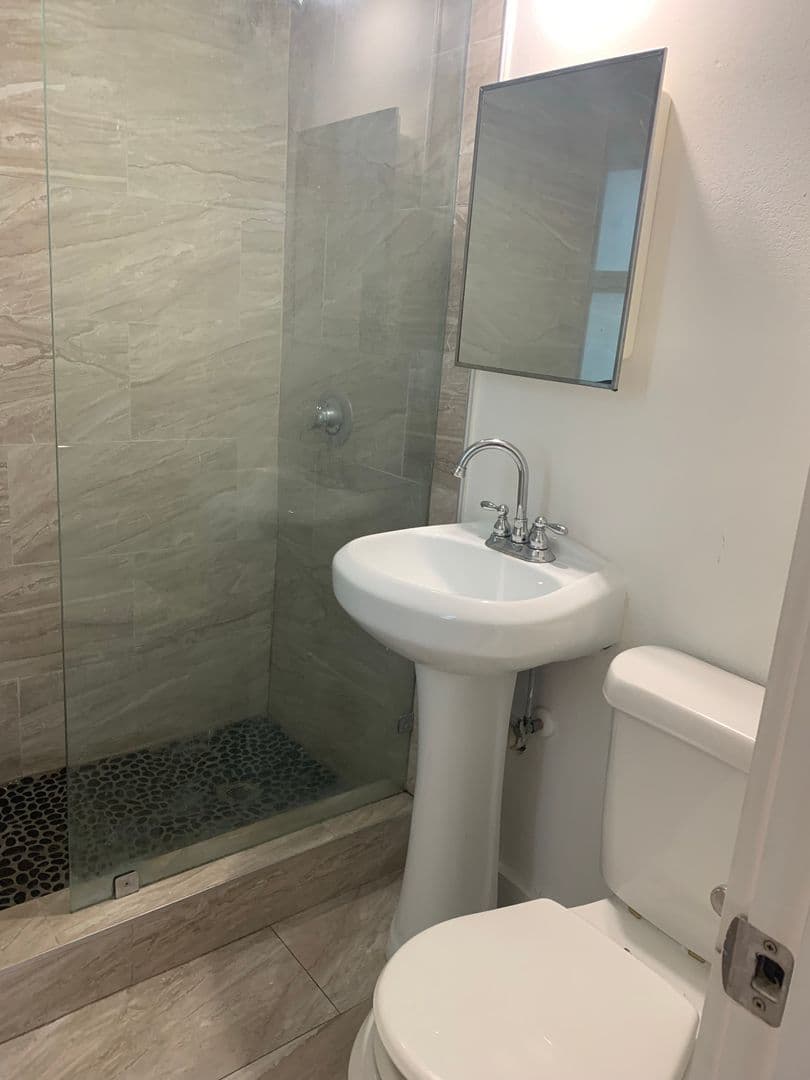 Miami Beach Apartment: 911 Michigan Avenue