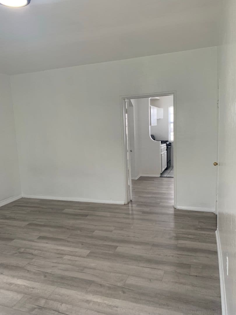Miami Beach Apartment: 1350 Euclid Avenue