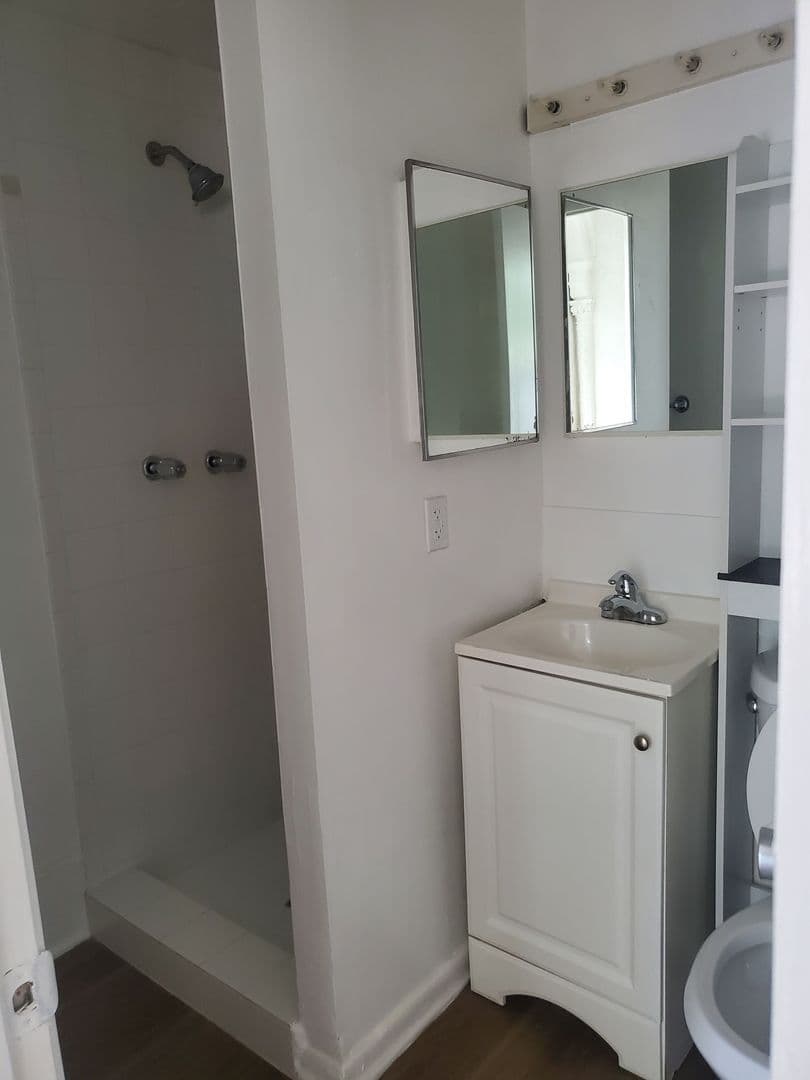 Miami Beach Apartment: 800 Washington Ave