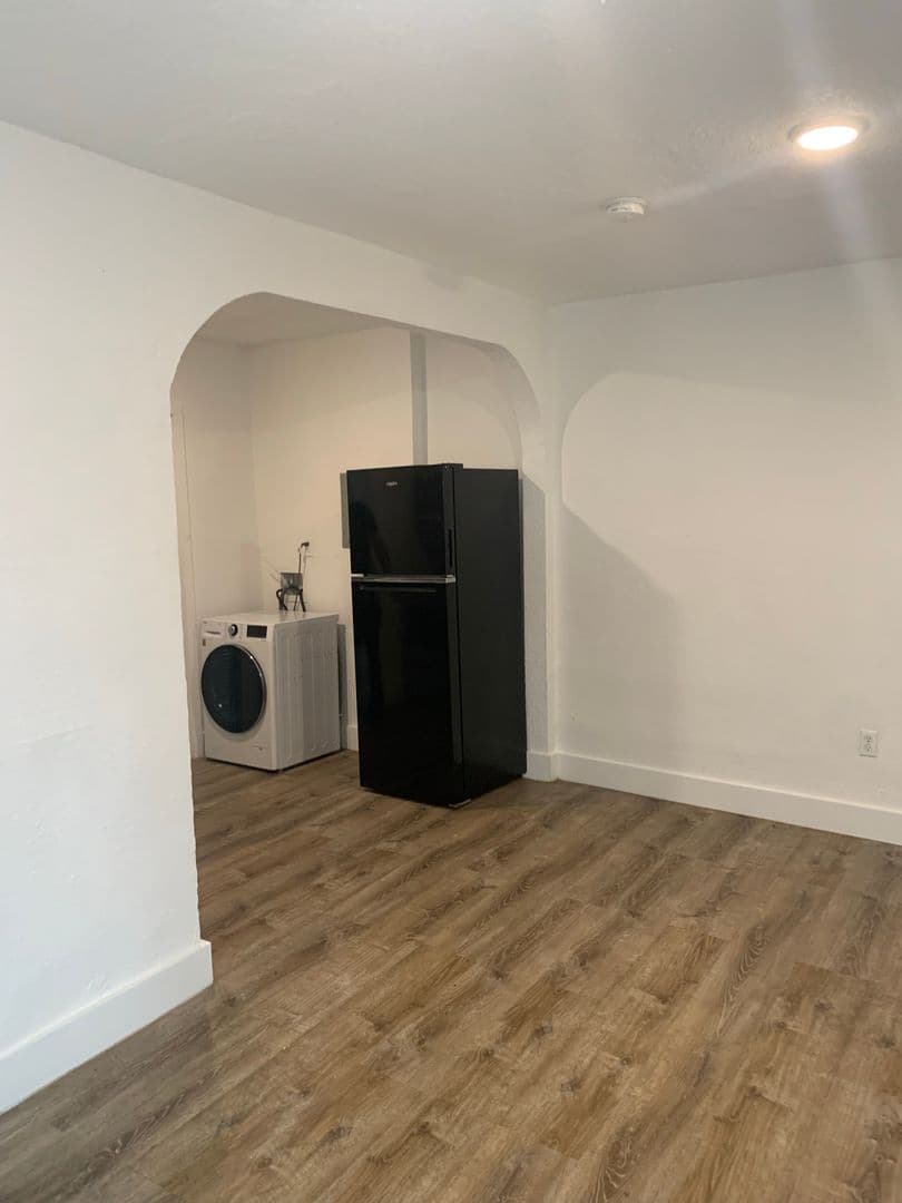 Miami Beach Apartment: 911 Michigan Avenue