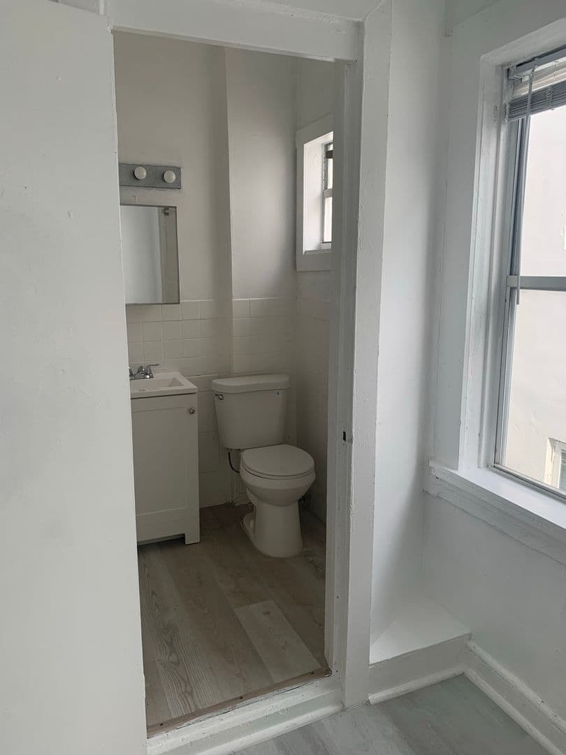 Miami Beach Apartment: 744 Jefferson Avenue