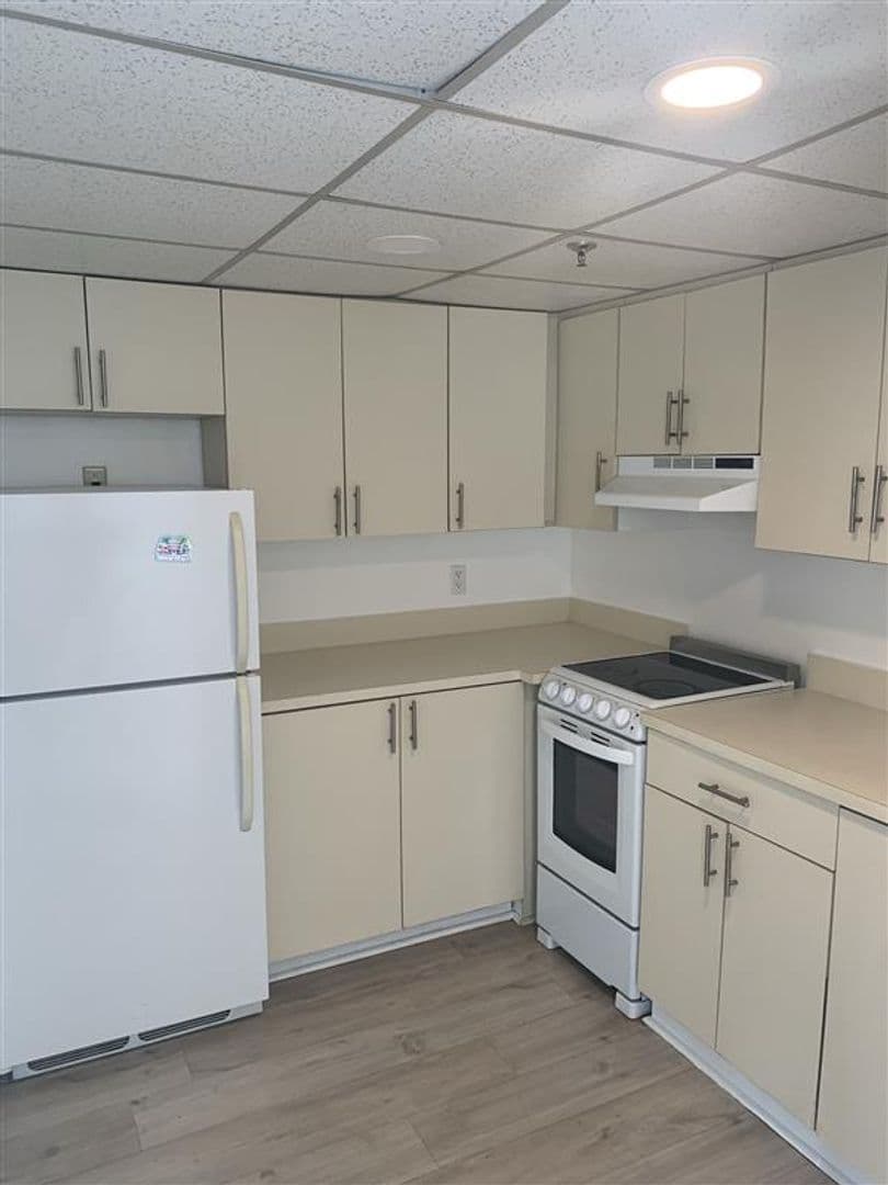 Miami Beach Apartment: 800 Washington Ave