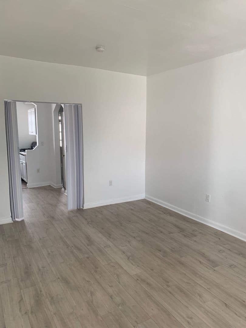 Miami Beach Apartment: 1350 Euclid Avenue