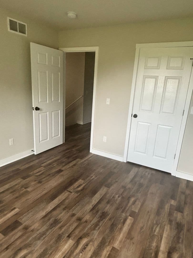 Lake Mills Apartment: 1348 S Main Street