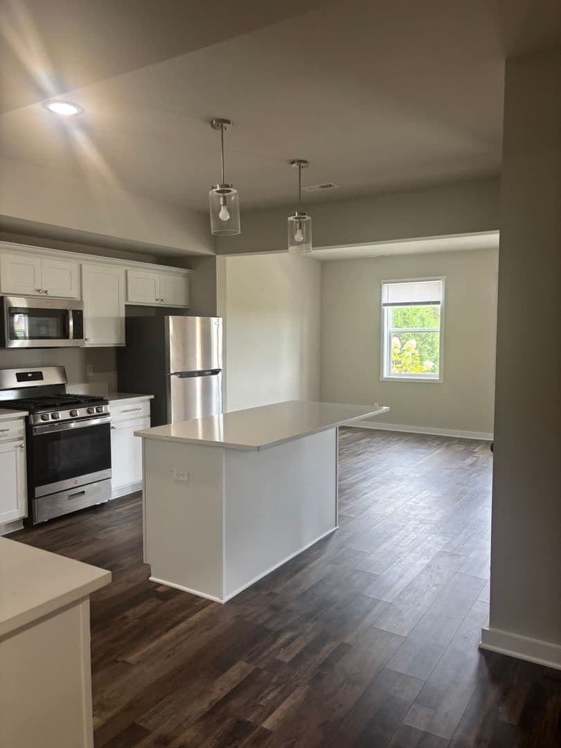 Lake Mills Apartment: 1348 S Main Street